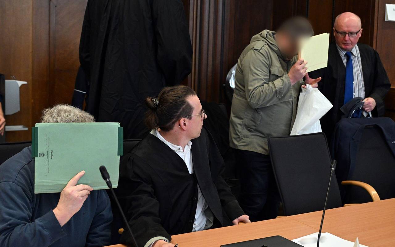 Kinderpornografie-Plattform: Prozess gegen fünf Angeklagte