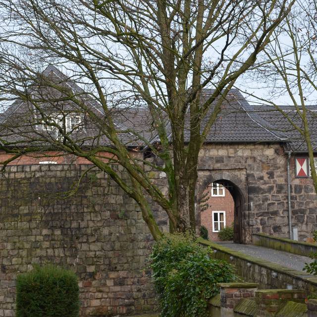 Burgeingang an der Burghofbühne in Dinslaken