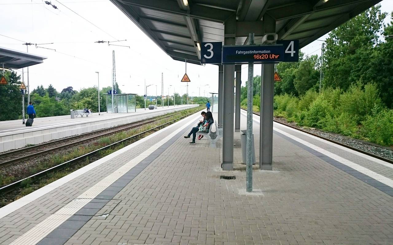 Der Bahnhof Moers nach dem Umbau 2015.