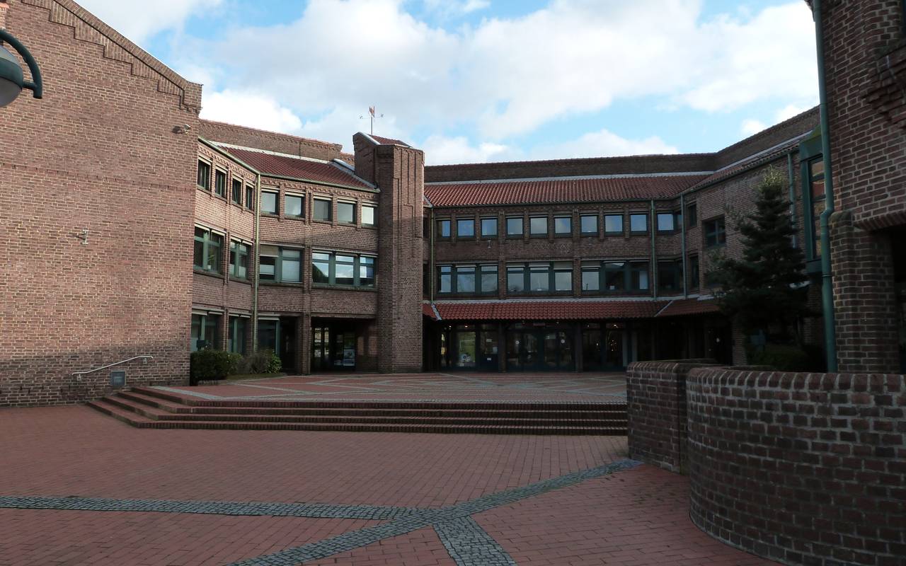 Eingang vom Hamminkelner Rathaus
