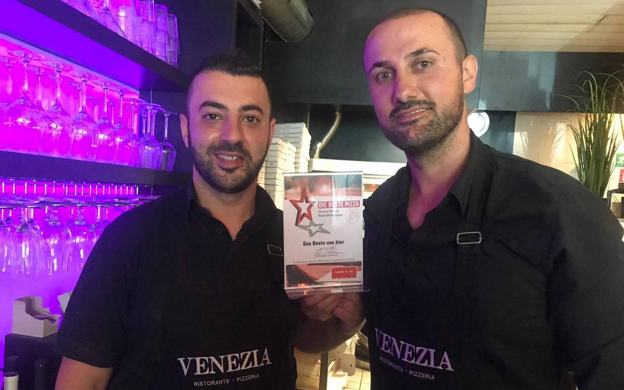 Herzlichen Glückwunsch an das Team der Pizzeria Venezia aus Hünxe-Bruckhausen!