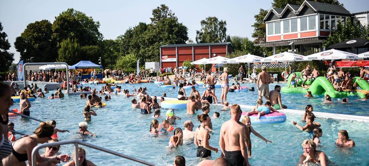 Im Weseler Rheinbad wird Rauchverbot am Becken diskutiert