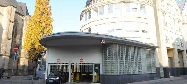 Unbekannte wüten in Weseler und Dinslakener Tiefgarage