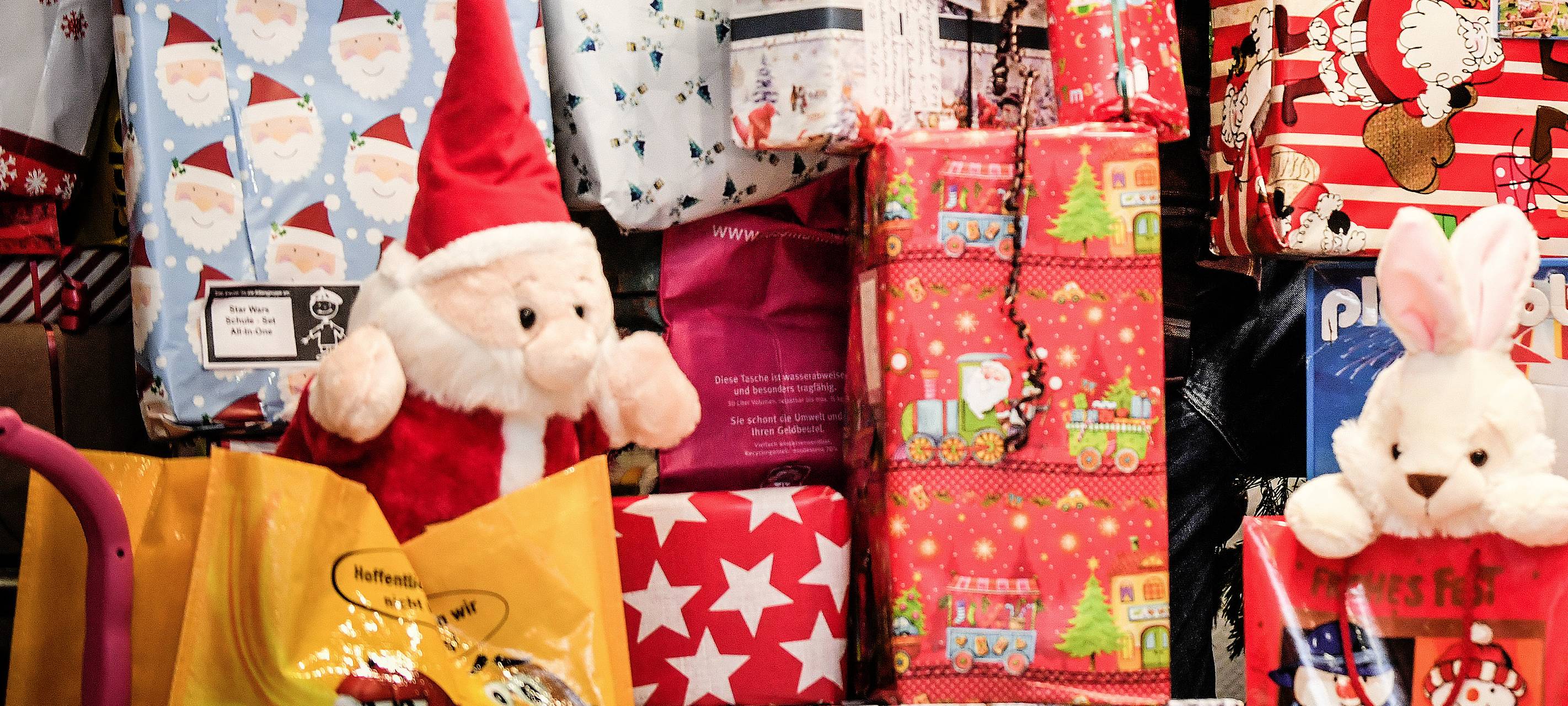 FOM-Umfrage in Wesel: 527 Euro für Weihnachtsgeschenke