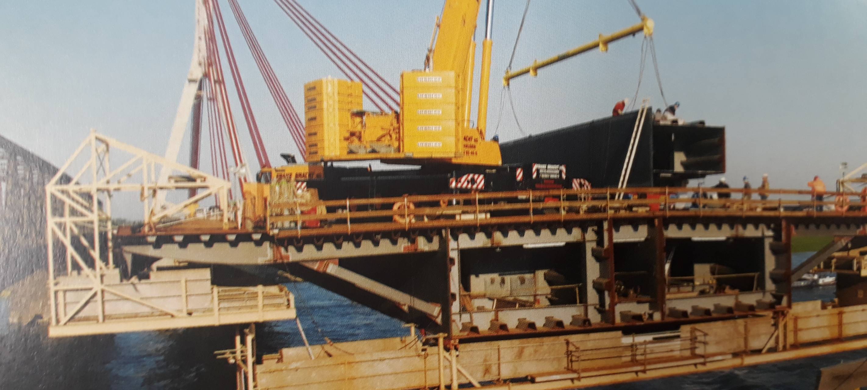 Zehn Jahre Niederrheinbrücke