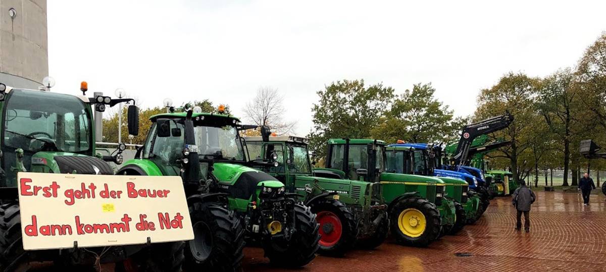 Bauern aus dem Kreis Wesel demonstrieren