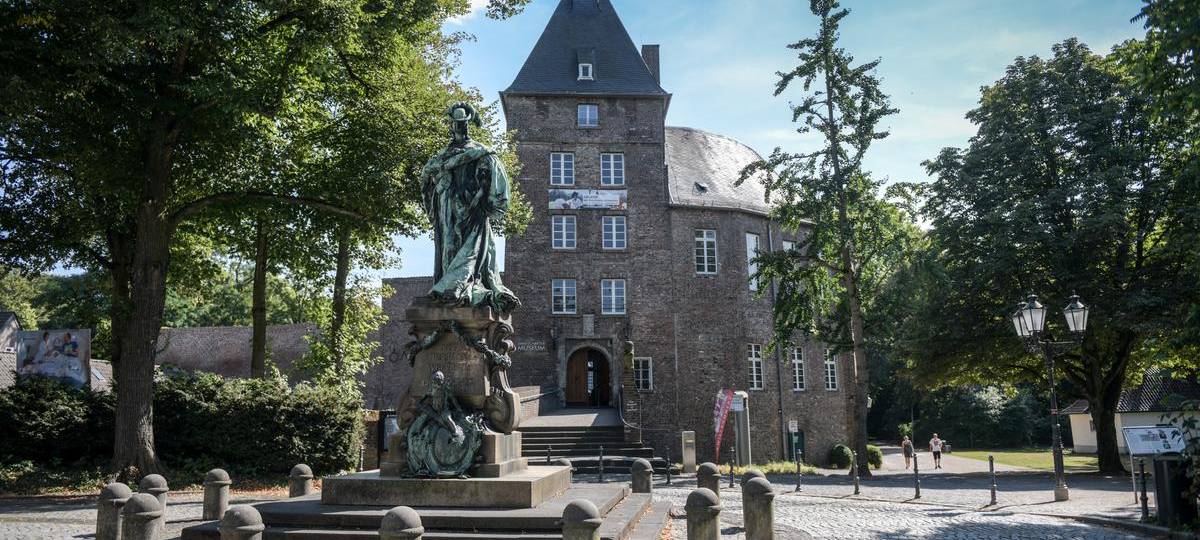 Schlosstheater in Moers soll besseren Schallschutz bekommen