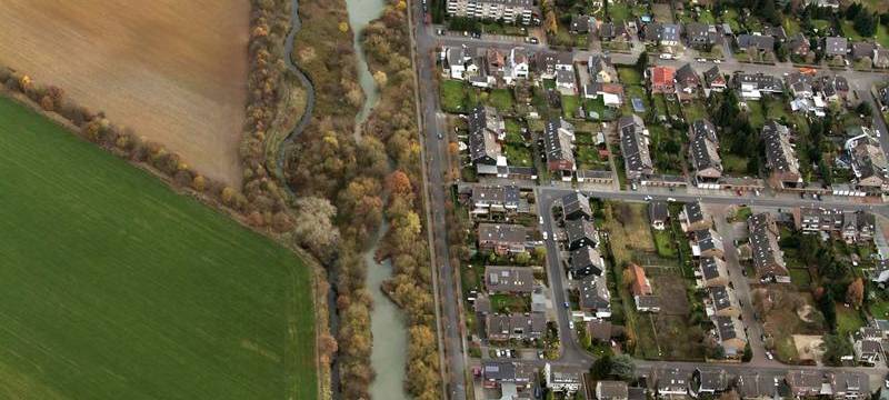 B8 ab Tenderingsweg in Richtung Dinslaken gesperrt