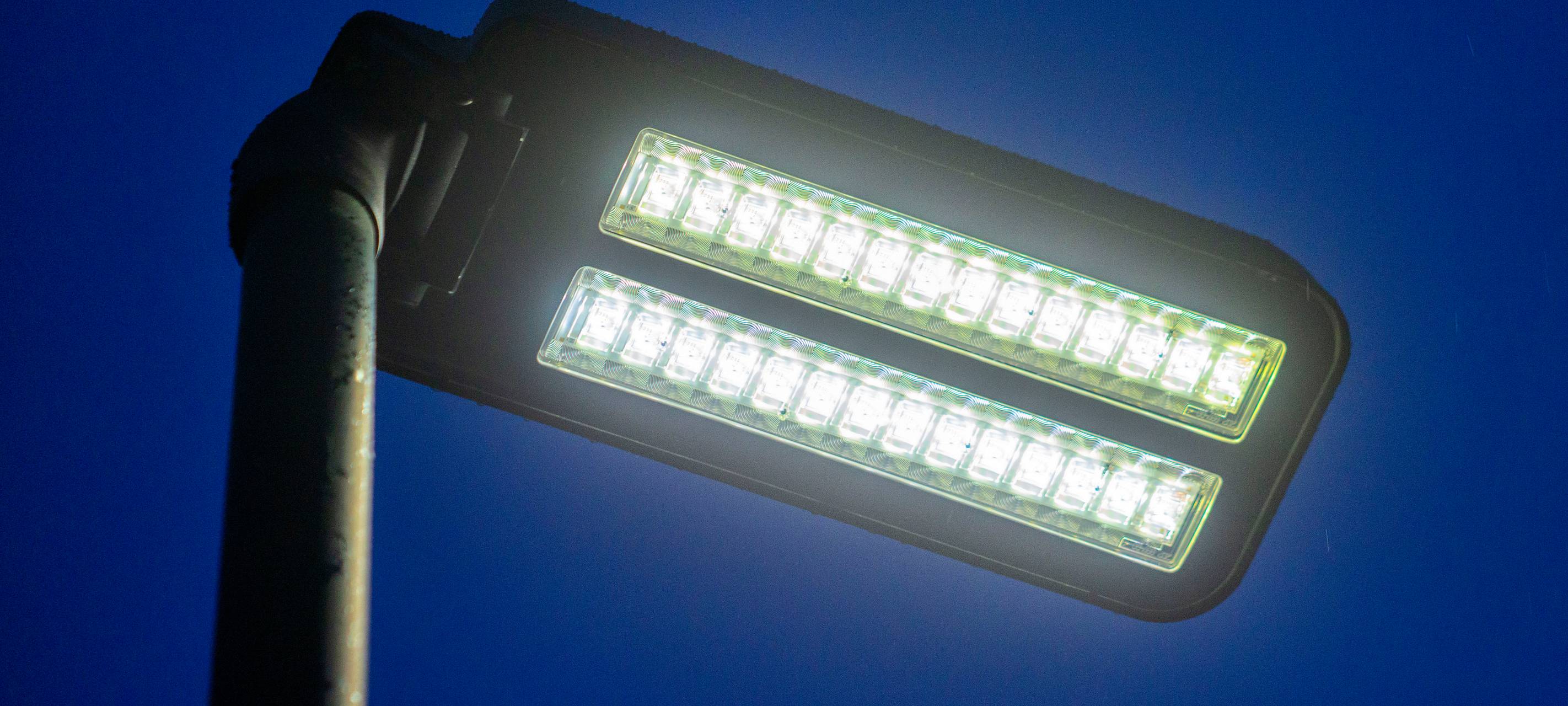 Enni testet in Moers eine smarte Straßenbeleuchtung