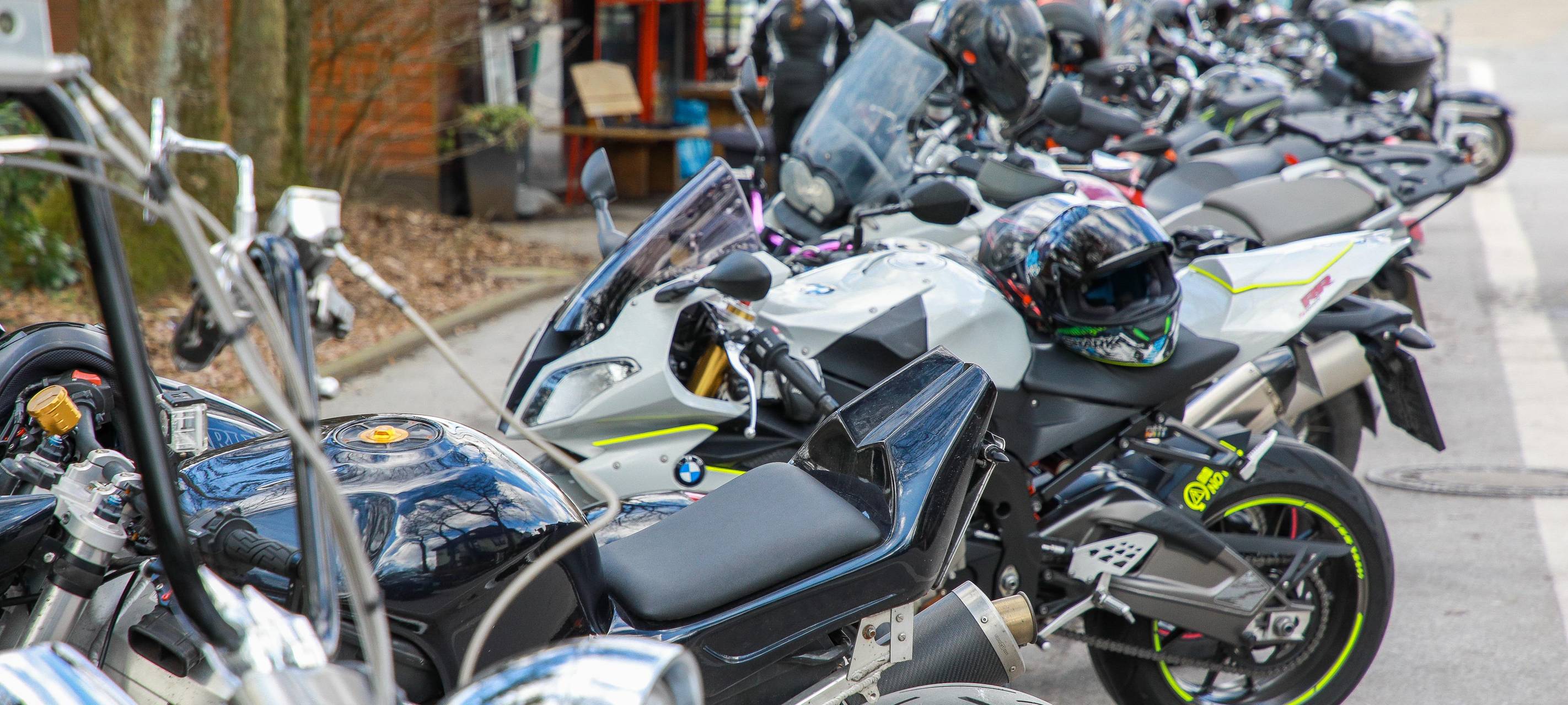 Biker werden in Wesel auf die Saison vorbereitet