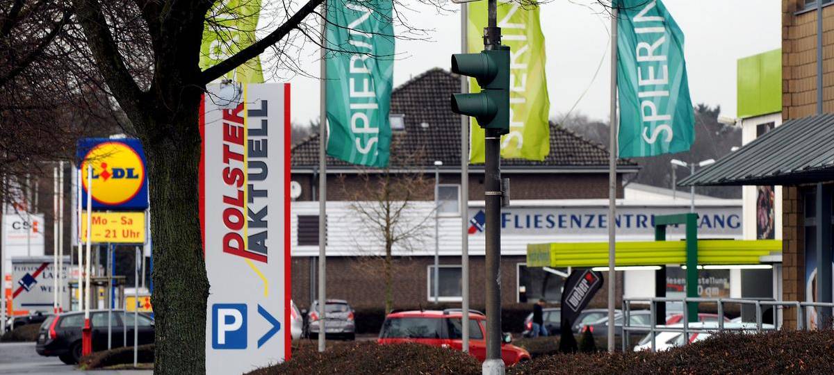 Neue Fußgängerampel soll Real und Lidl in Wesel verbinden