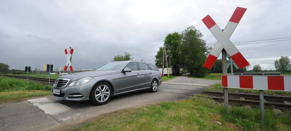 Weitere Diskussion um Bahnübergänge in Dingden