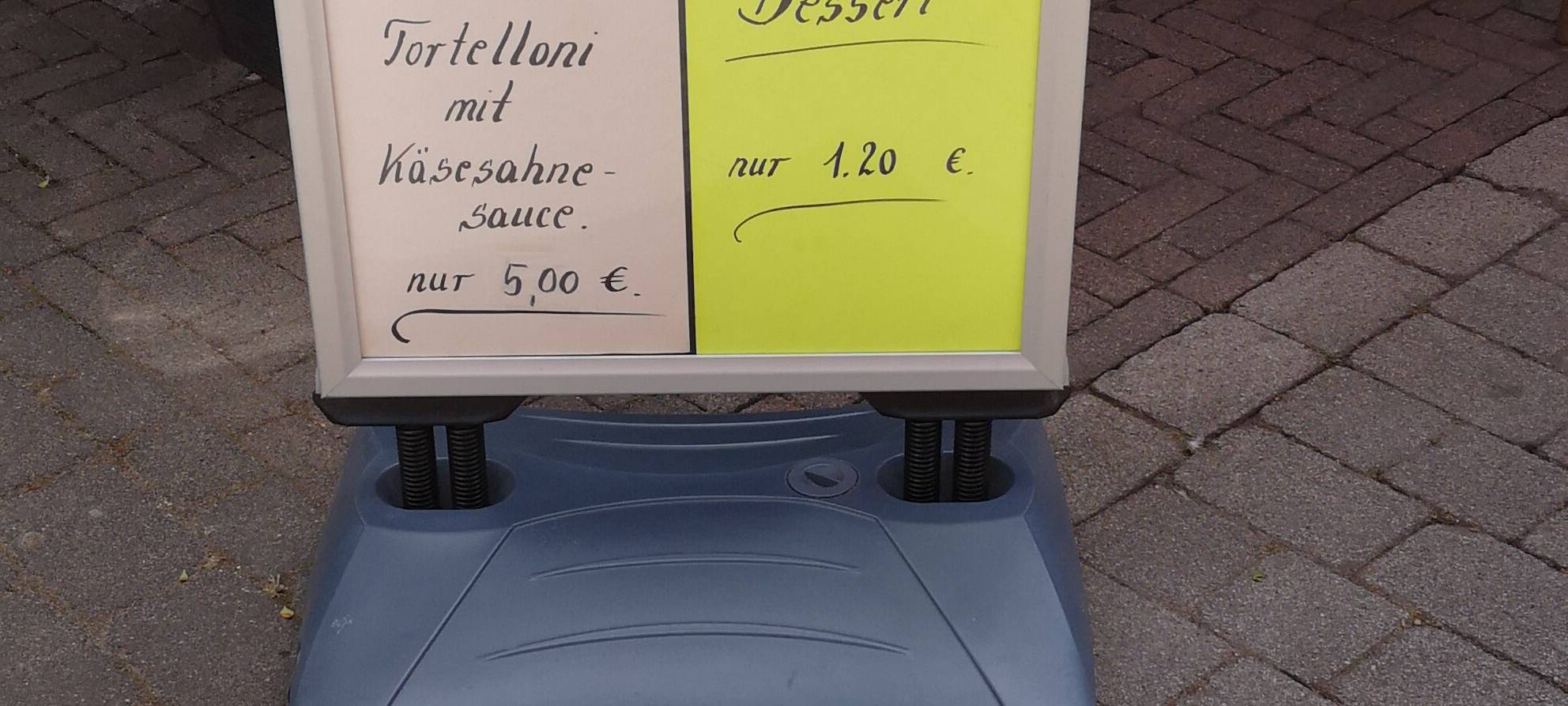 "Der Blaue Hahn" - Ehepaar Schweers geht in Rente