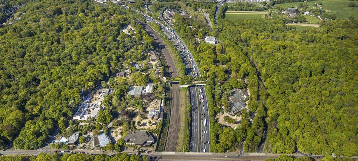 A3 bei Duisburg wieder frei - neuer geräuscharmer Asphalt