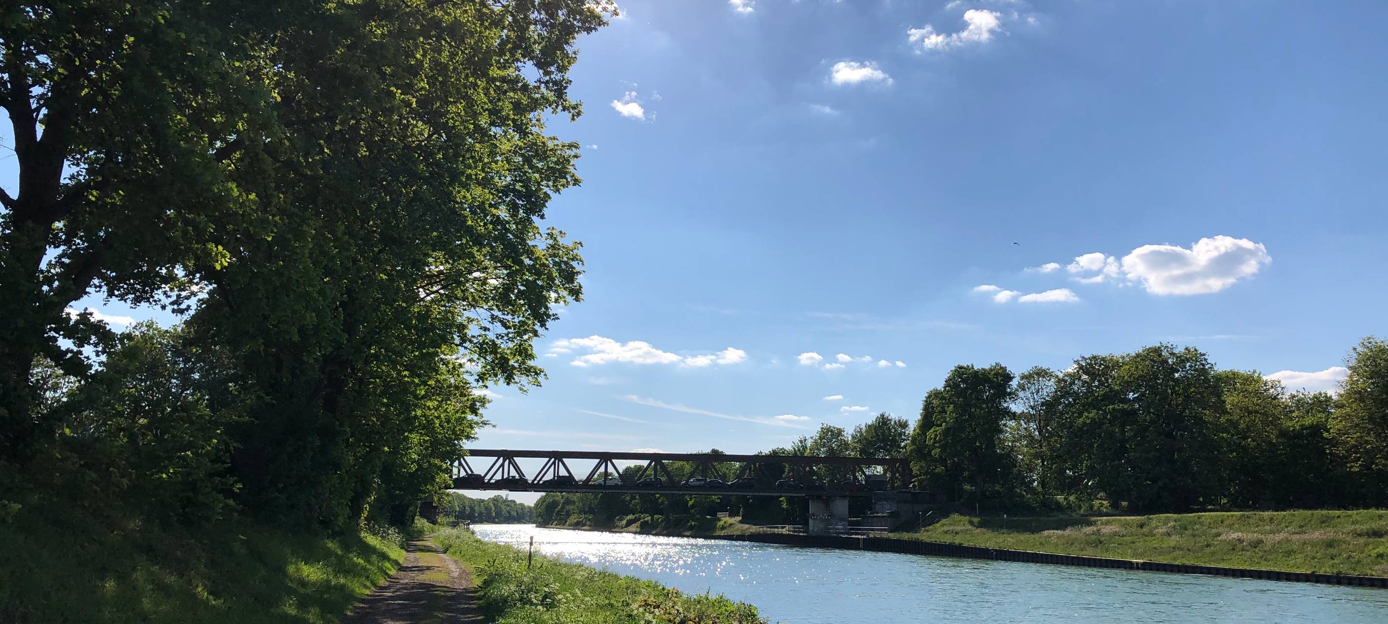 Pärchen versenkt Motorroller in Kanal bei Friedrichsfeld