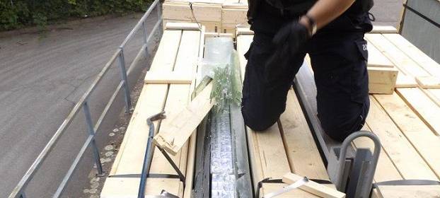 Duisburger Zollbeamte entdecken großen Zigarettenschmuggel