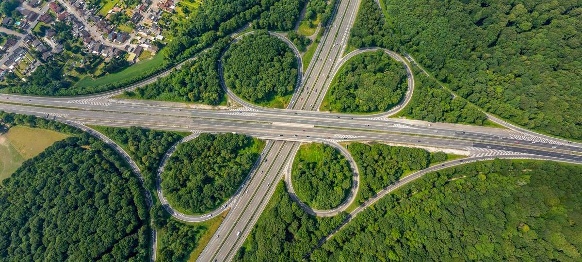 IHK Niederrhein fordert schnellere Bauplanung auf Straßen