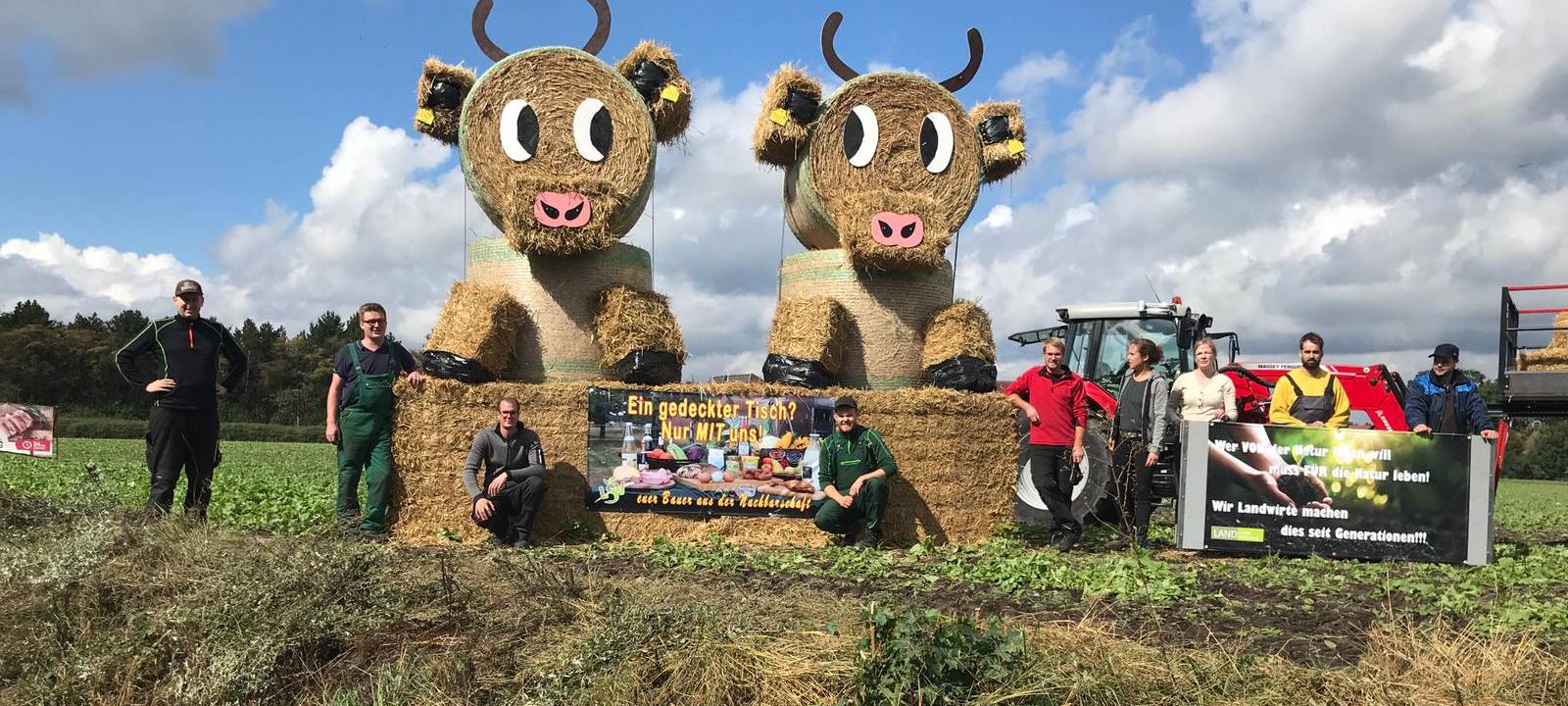 Landwirte im Kreis beteiligen sich an Strohpuppen-Aktion