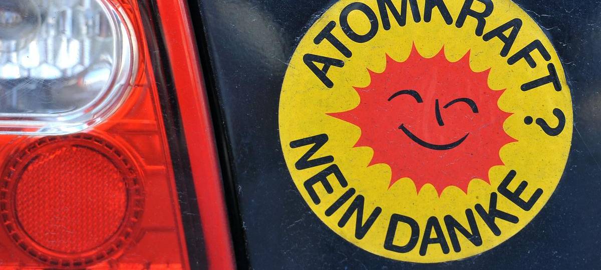 Leerer Castor-Behälter in der Nacht unterwegs