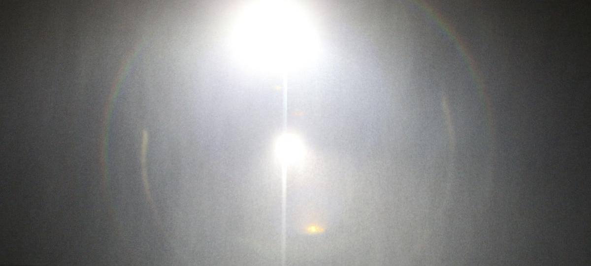 Hubschraubereinsatz - neue Flutlichtmasten für Dinslaken