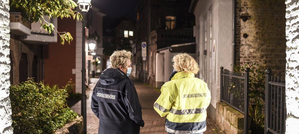 Bei Ordnungsamt-Mitarbeitern im Kreis Wesel häufen sich Überstunden an