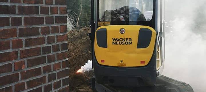 Bei Garten-Bauarbeiten: Bagger stößt in Rheinberg-Budberg auf Bombe