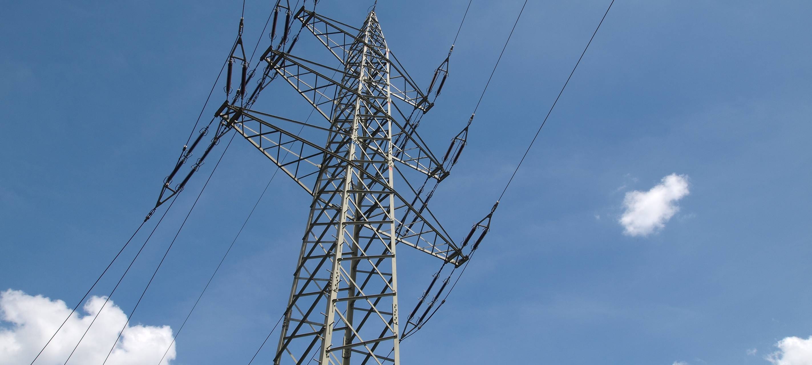 In Dinslaken werden 80 Tonnen schwere Trafos angeliefert