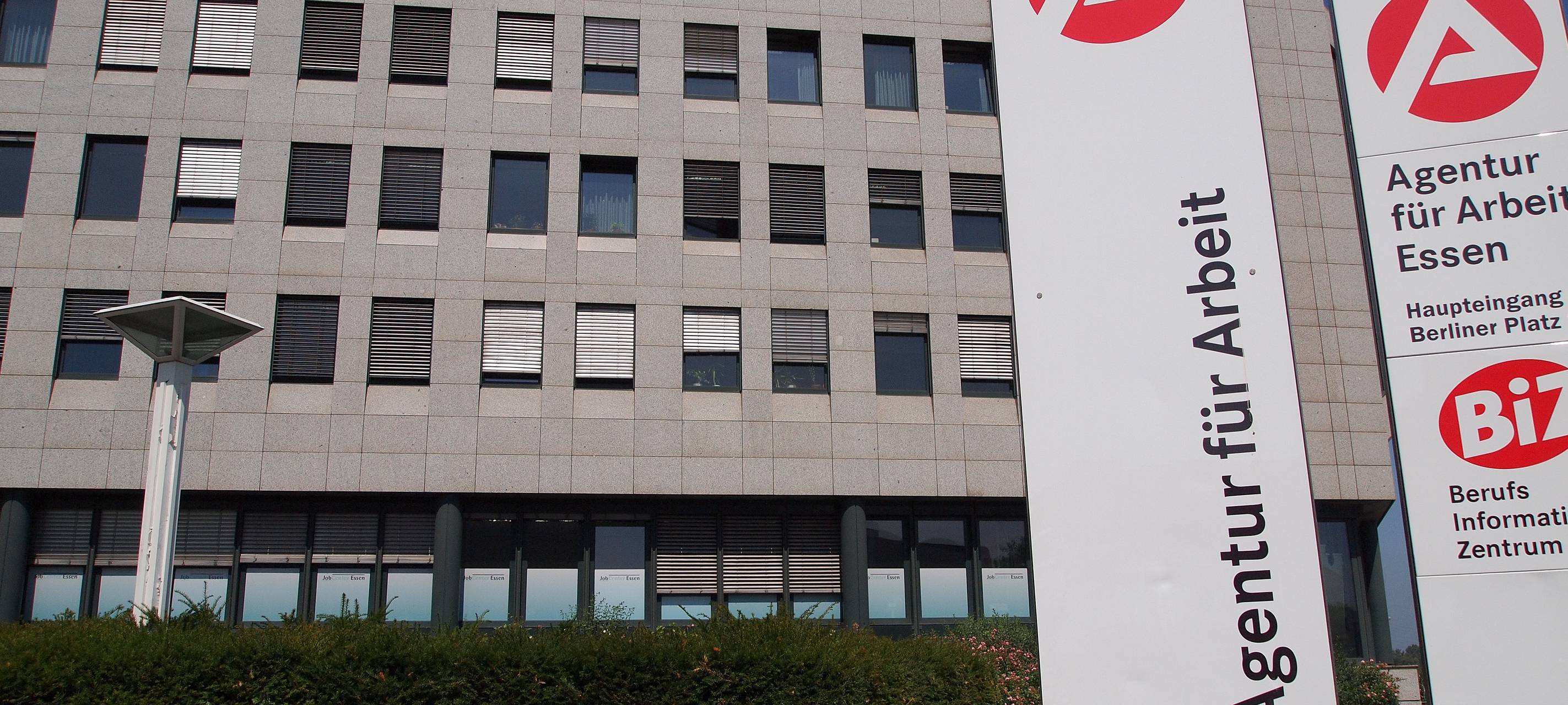 Arbeitslosenzahlen im Kreis Wesel sinken im Mai nur leicht