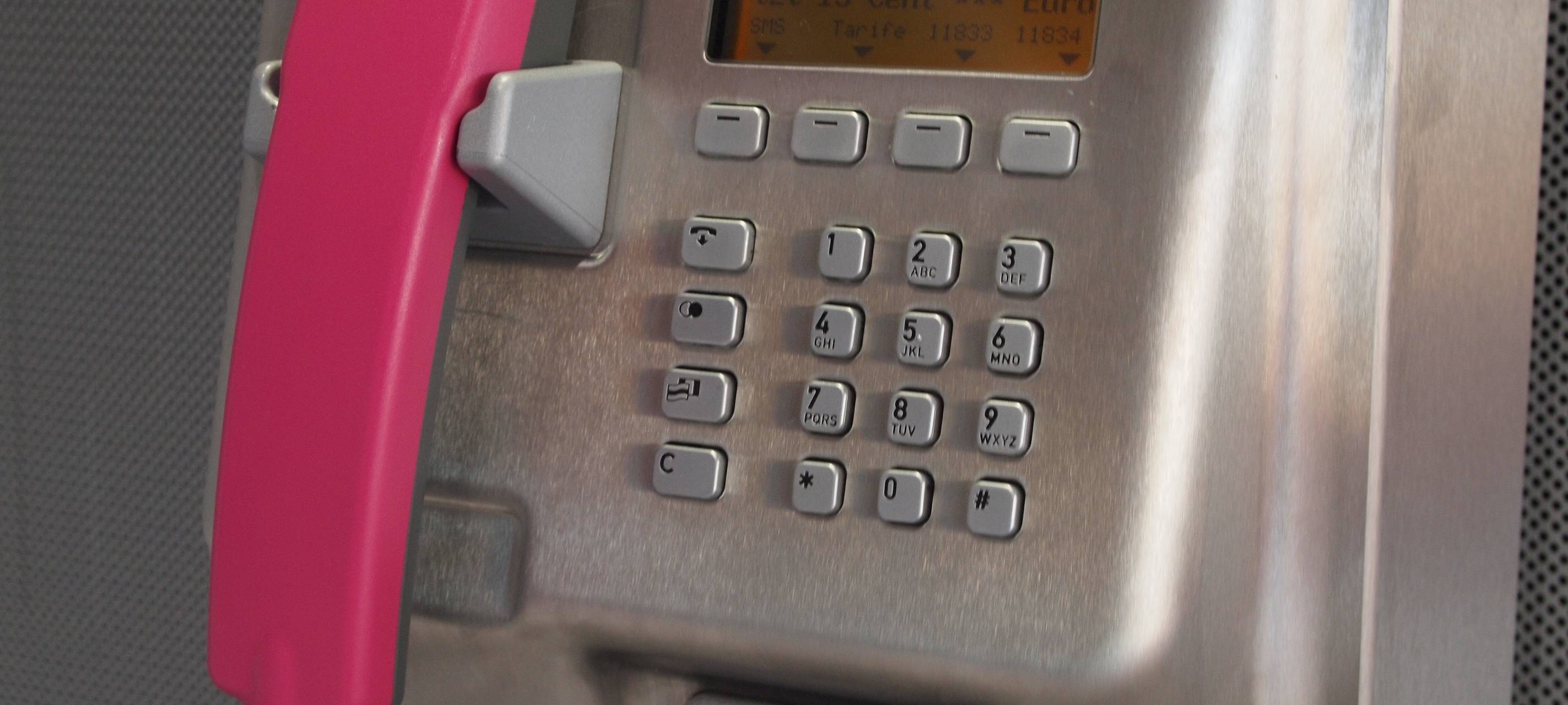 FoX setzt sich in Xanten für Erhalt einer Telefonsäule ein