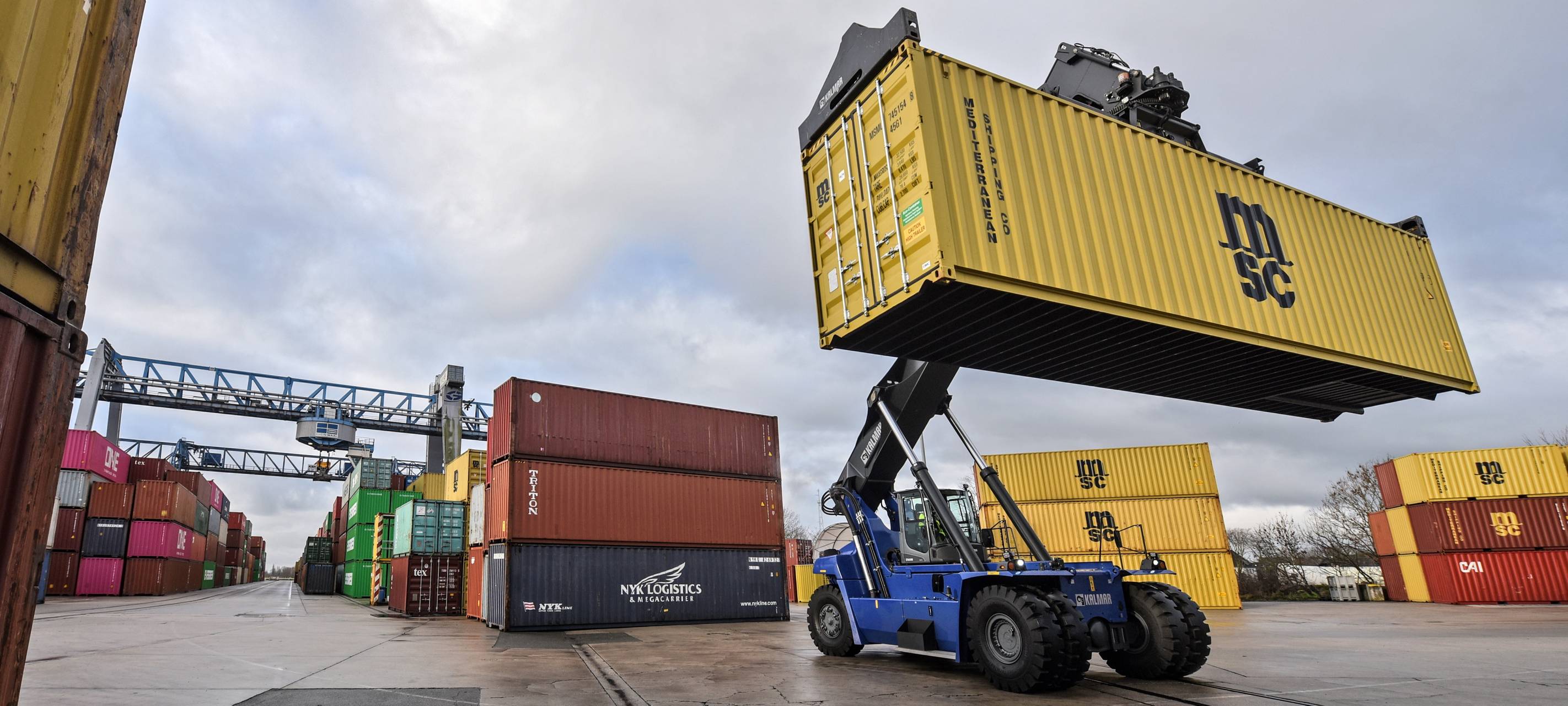 Weniger LKW auf den Straßen und mehr Transporte per Bahn