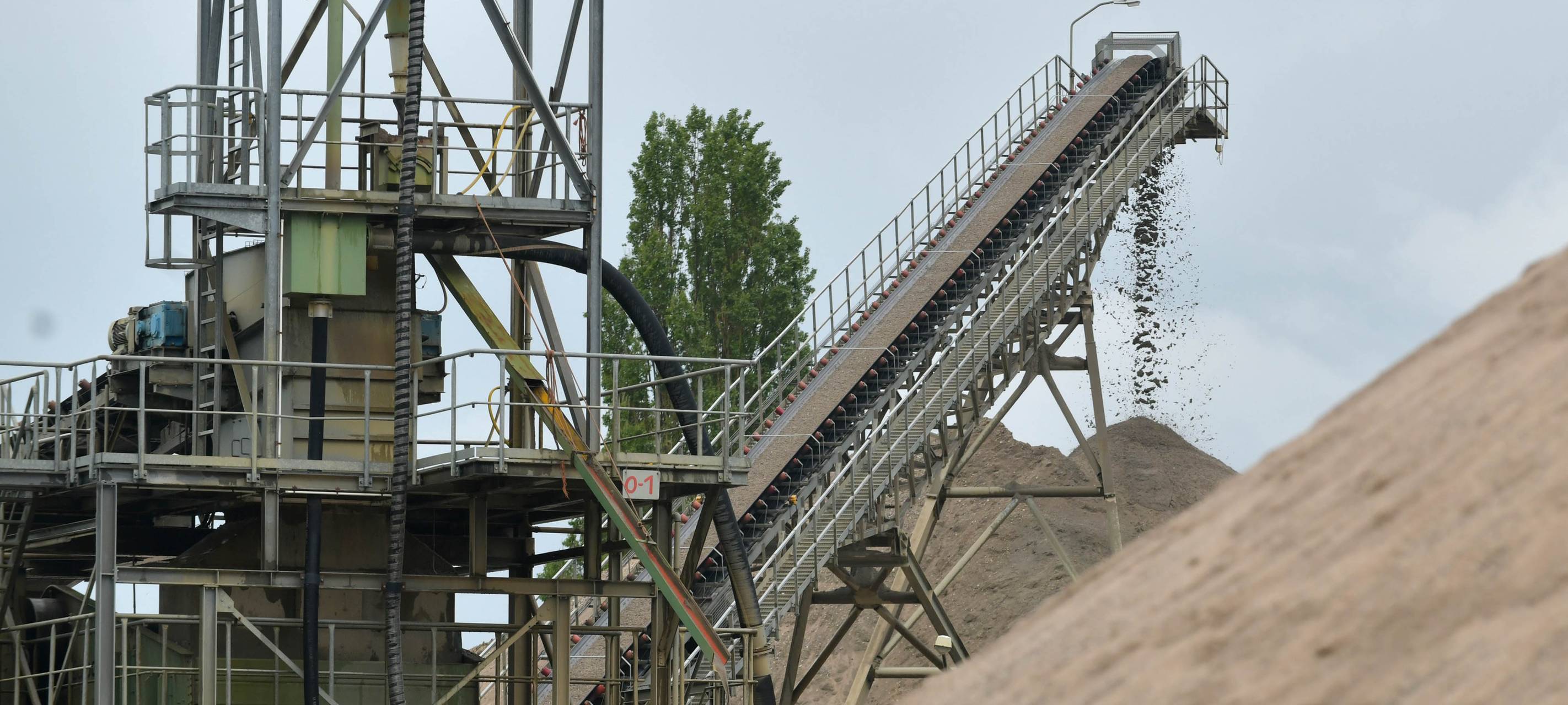 In Neukirchen-Vluyn wird gegen den Kiesabbau demonstriert