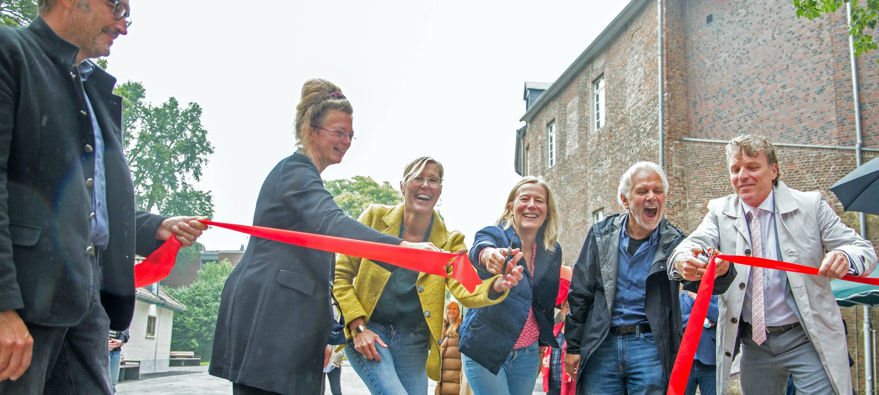 Neuer Schlossplatz in Moers eröffnet