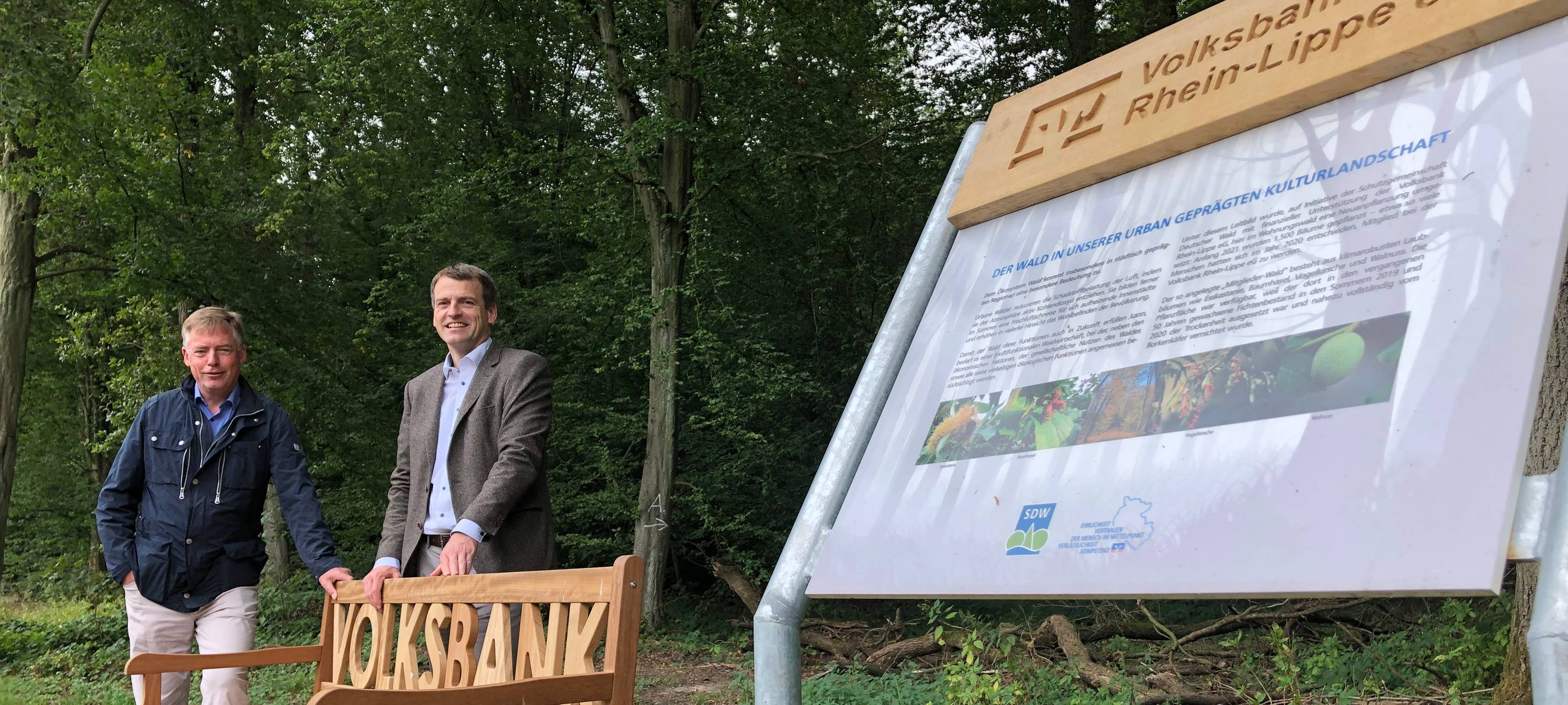 1500 Bäume - Volksbank RheinLippe in der Region "verwurzelt"