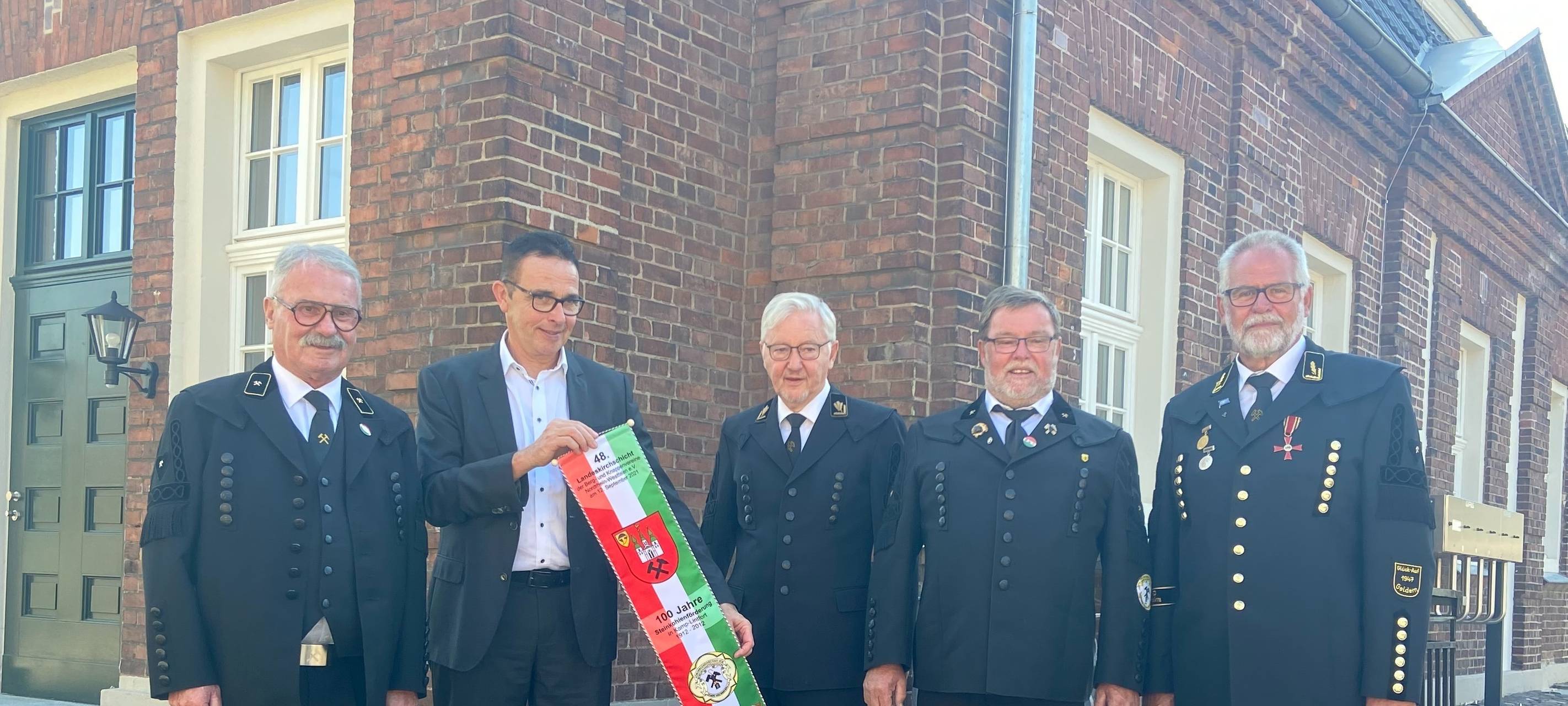 Kumpel feiern Landeskirchschicht in Kamp-Lintfort