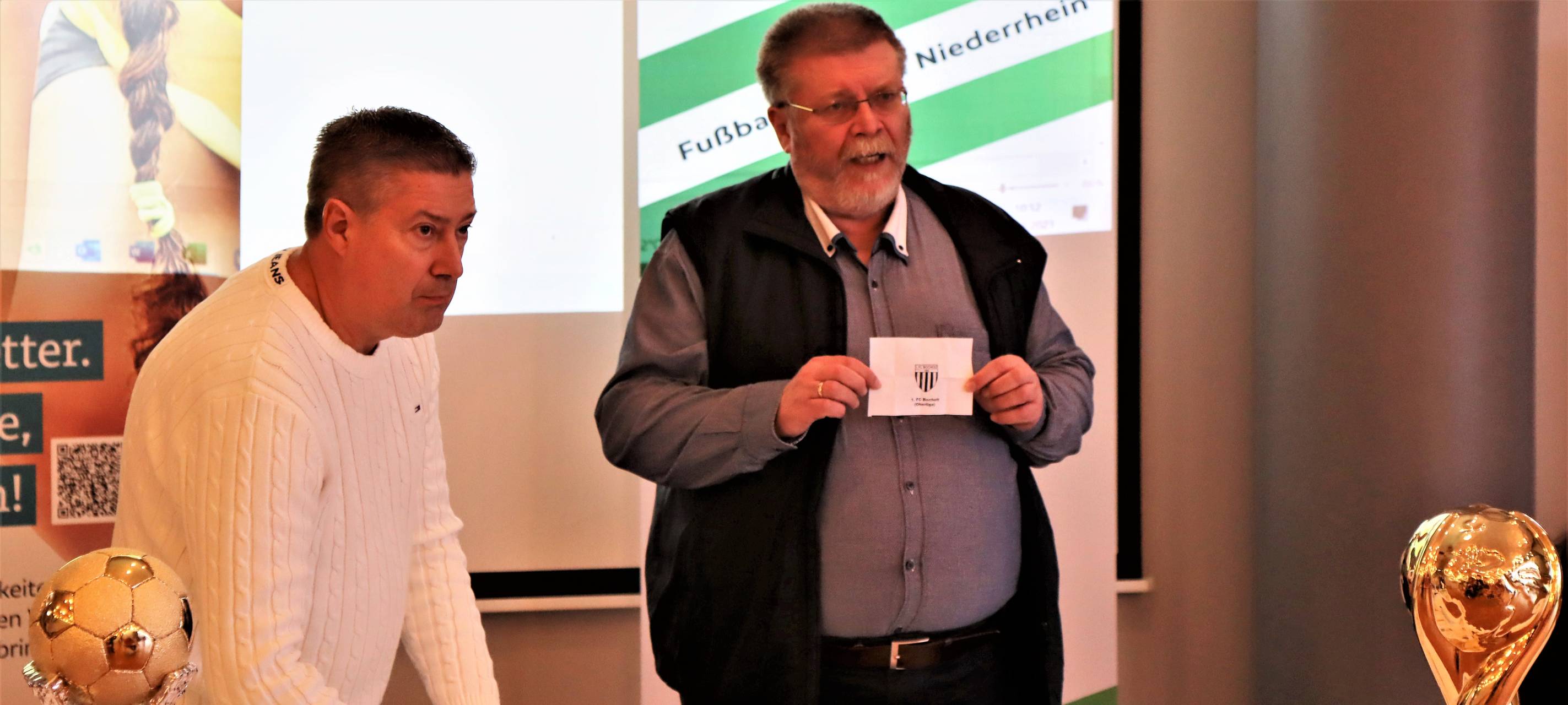 Pokal: Blau - Weiss Dingden trifft auf Schwarz-Weiss Essen