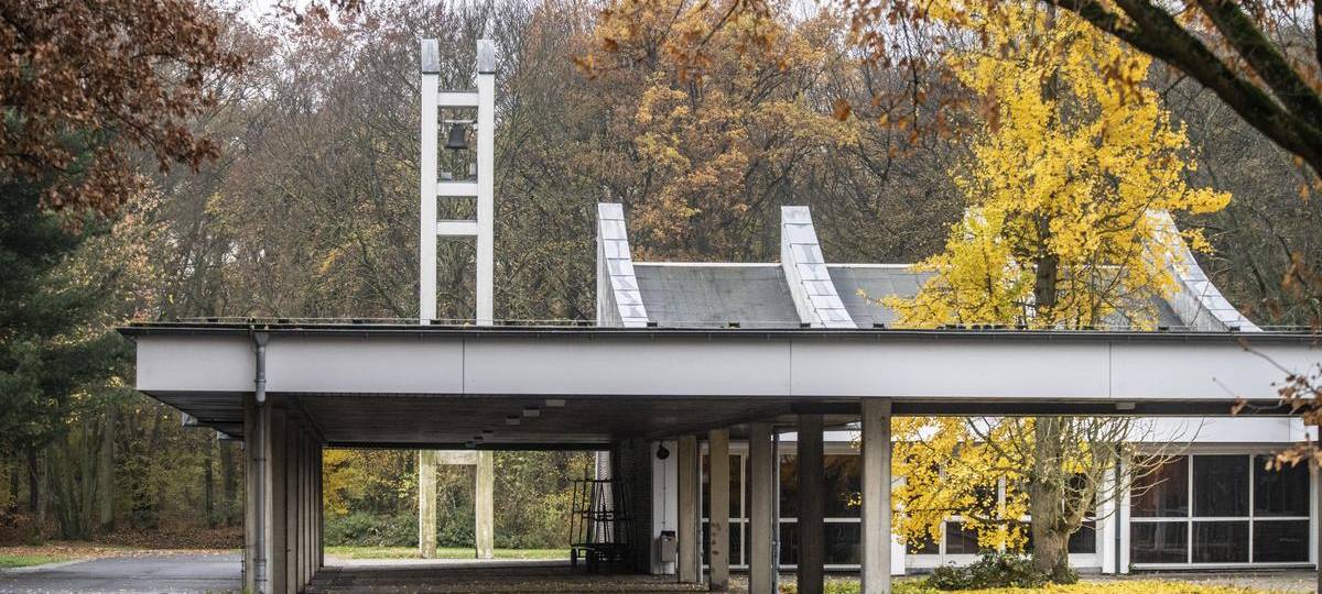 Über 1150 Beerdigungen - Bestattungstourismus in Moers