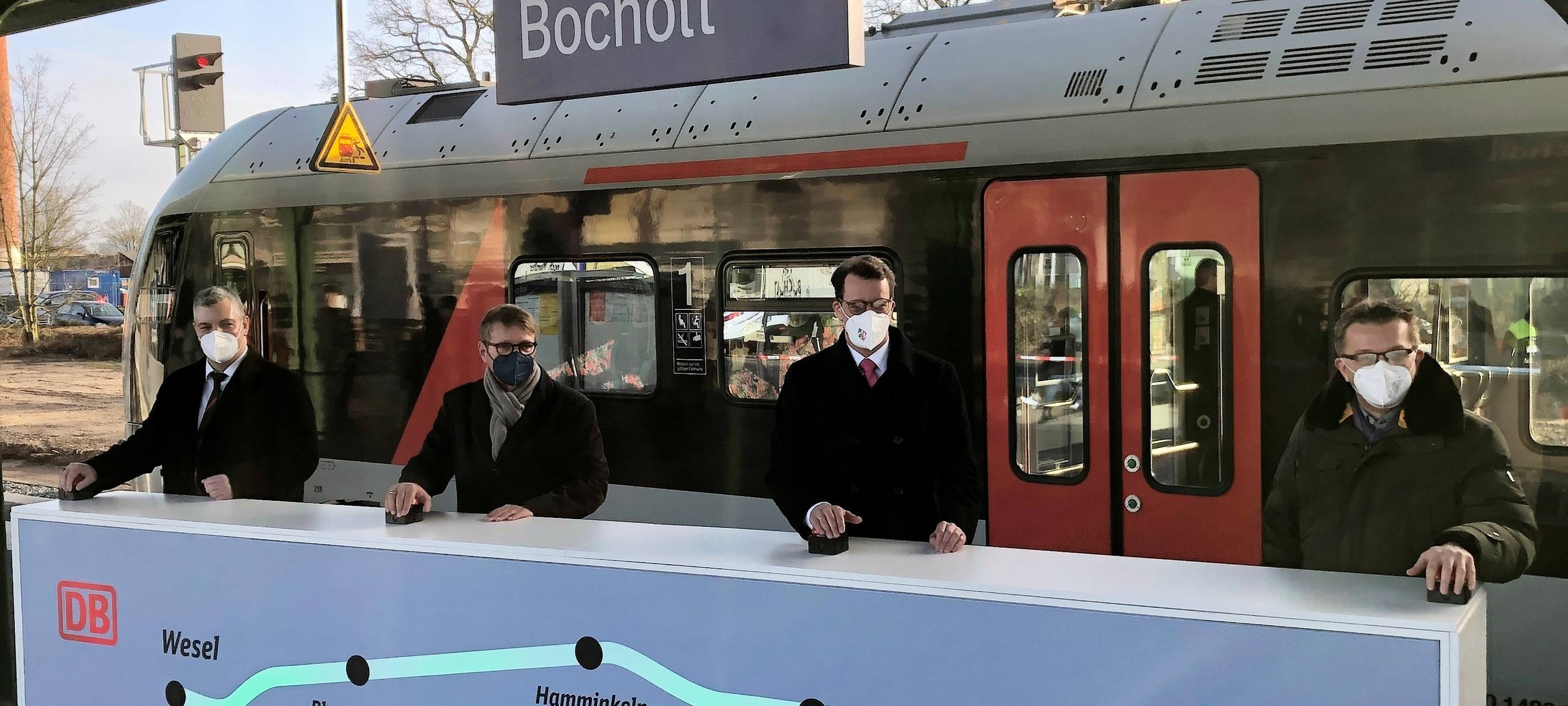 Hendrik Wüst eröffnet Bahnstrecke zwischen Wesel und Bocholt