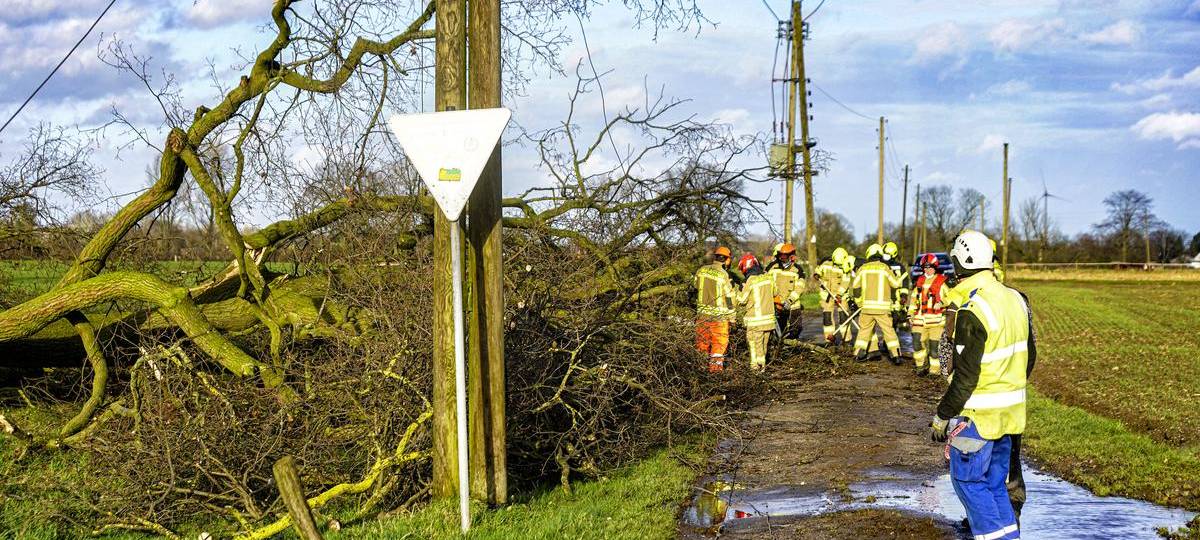 Sturmtief "Zeynep" sorgt für rund 400 Einsätze im Kreis Wesel