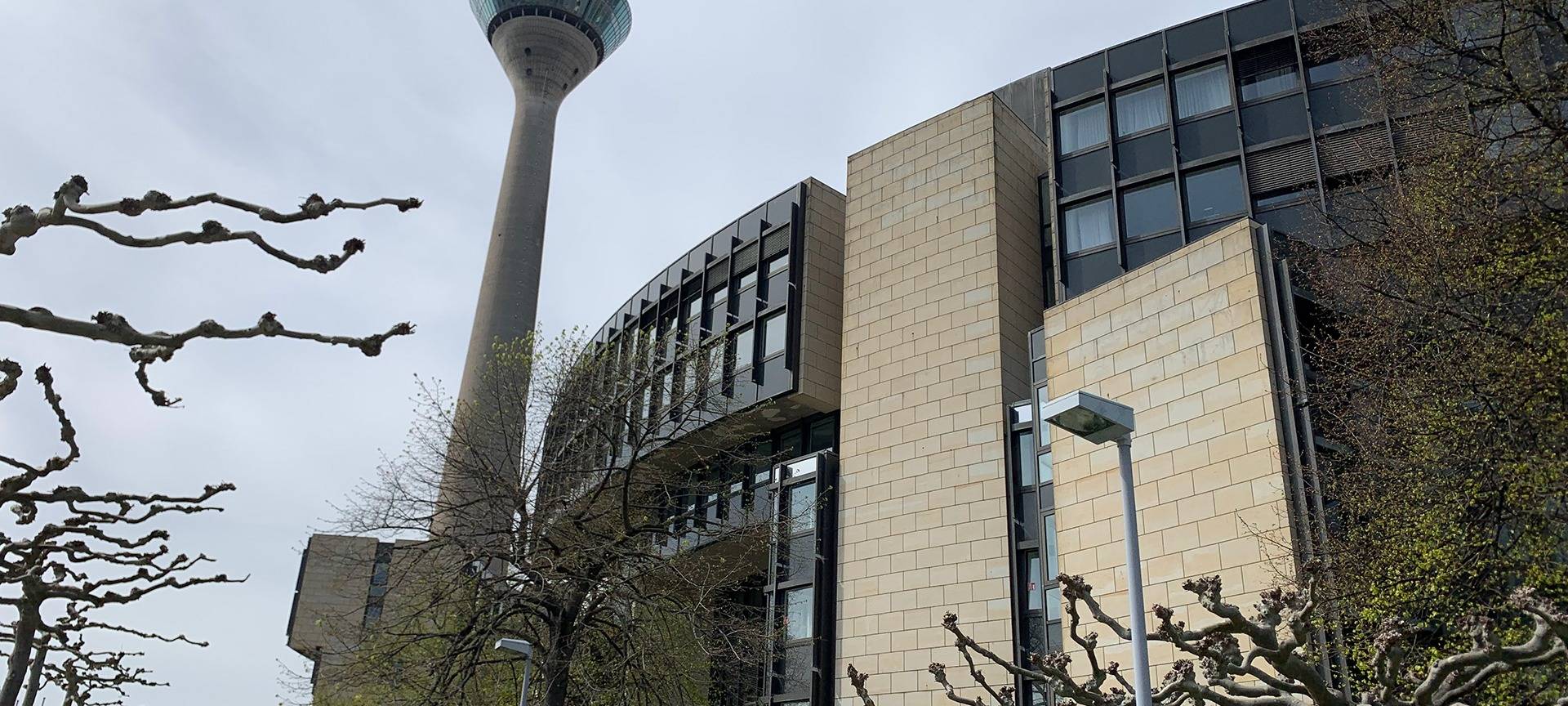 Terrorverdacht: Duisburger Messerattacke ist Thema im Landtag