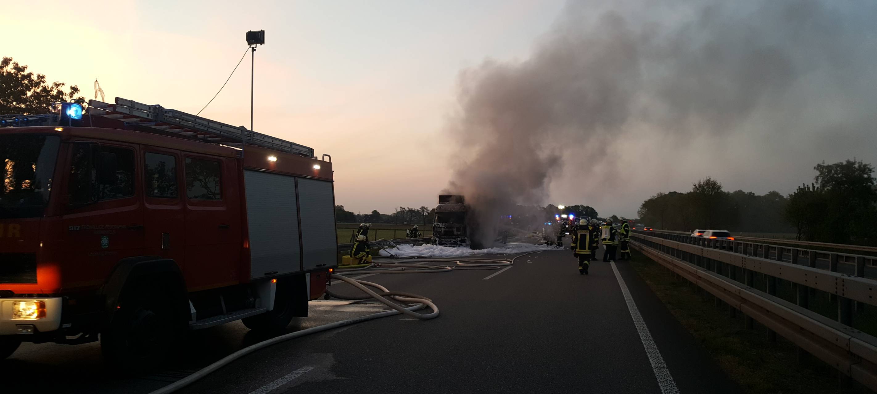 A3 war zwischen Hamminkeln und Rees nach LKW-Brand gesperrt