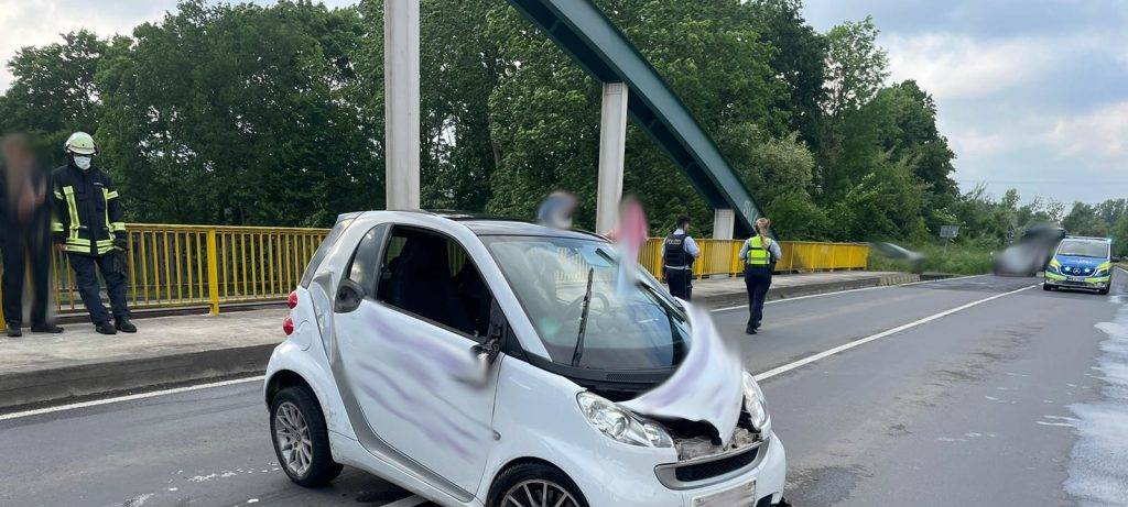 24-Jähriger überschlägt sich mit Auto in Schermbeck
