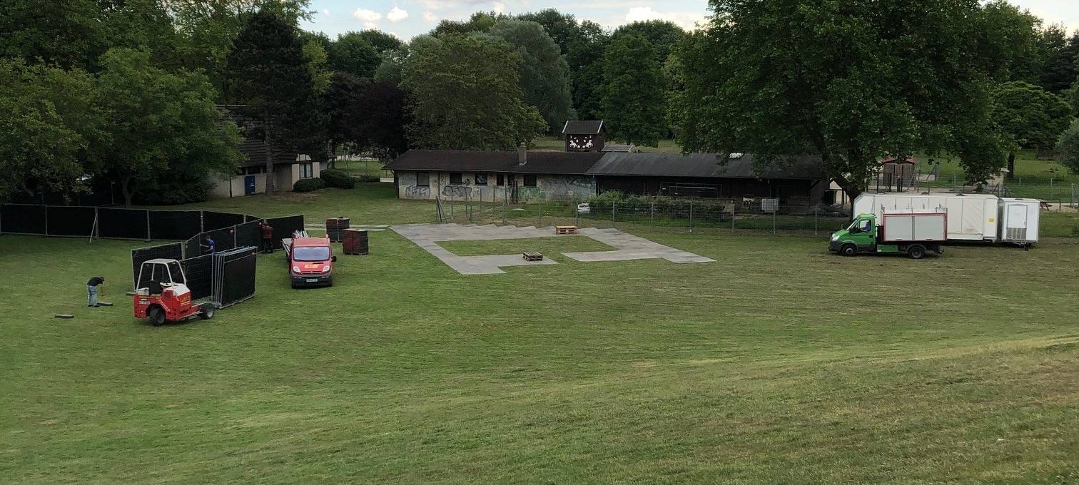 Aufbauarbeiten des Moers Festivals laufen