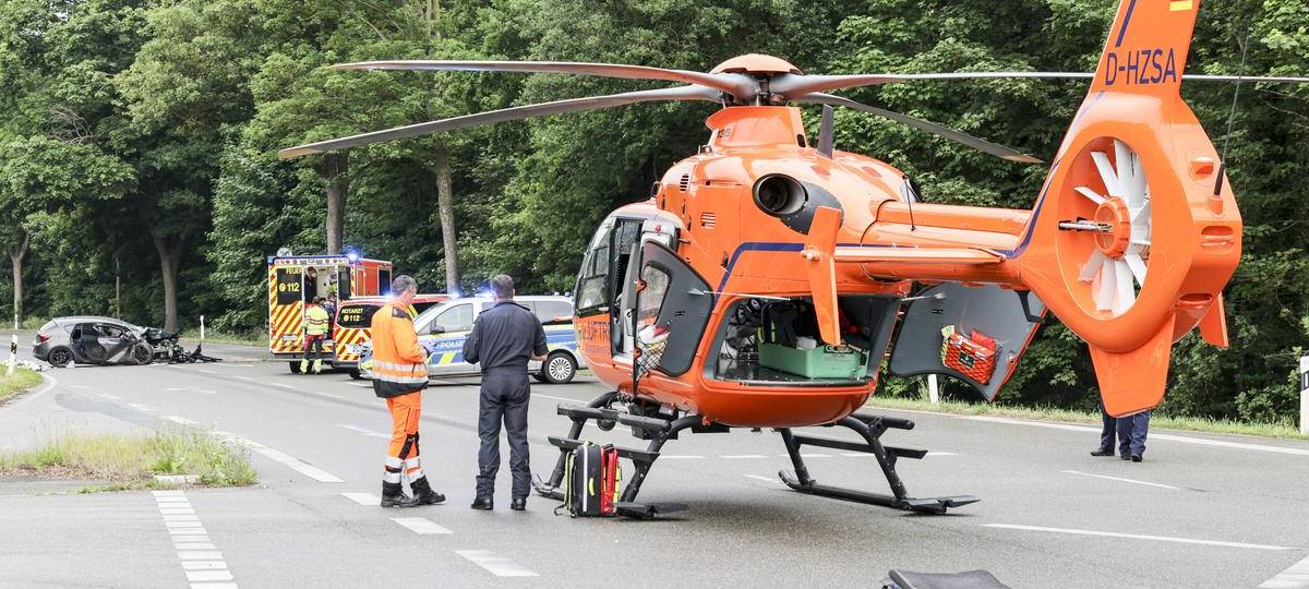 Rettungshubschrauber-Einsatz - drei Verletzte nach Unfall in Bergerfurth