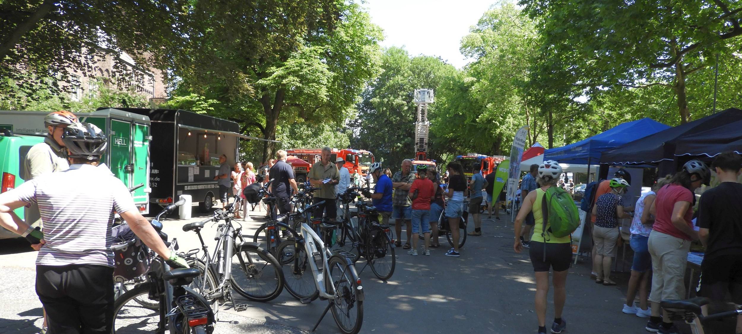30Tausend beim Radwandertag am Niederrhein