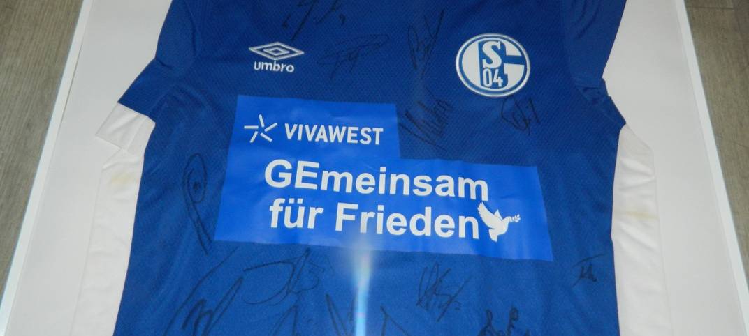 Wunderfinder Dinslaken versteigern Schalke-Trikot
