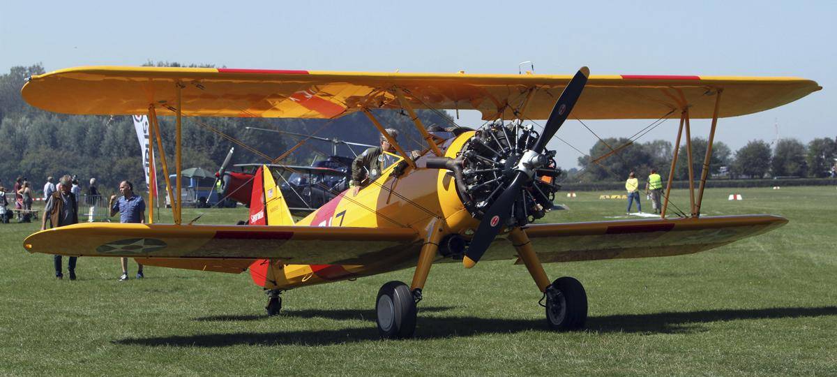 Kunst- und Rundflüge auf den Weseler Flugtage