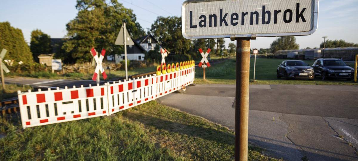 Absperrungen an Bahnübergang in Hamminkeln werden abgebaut