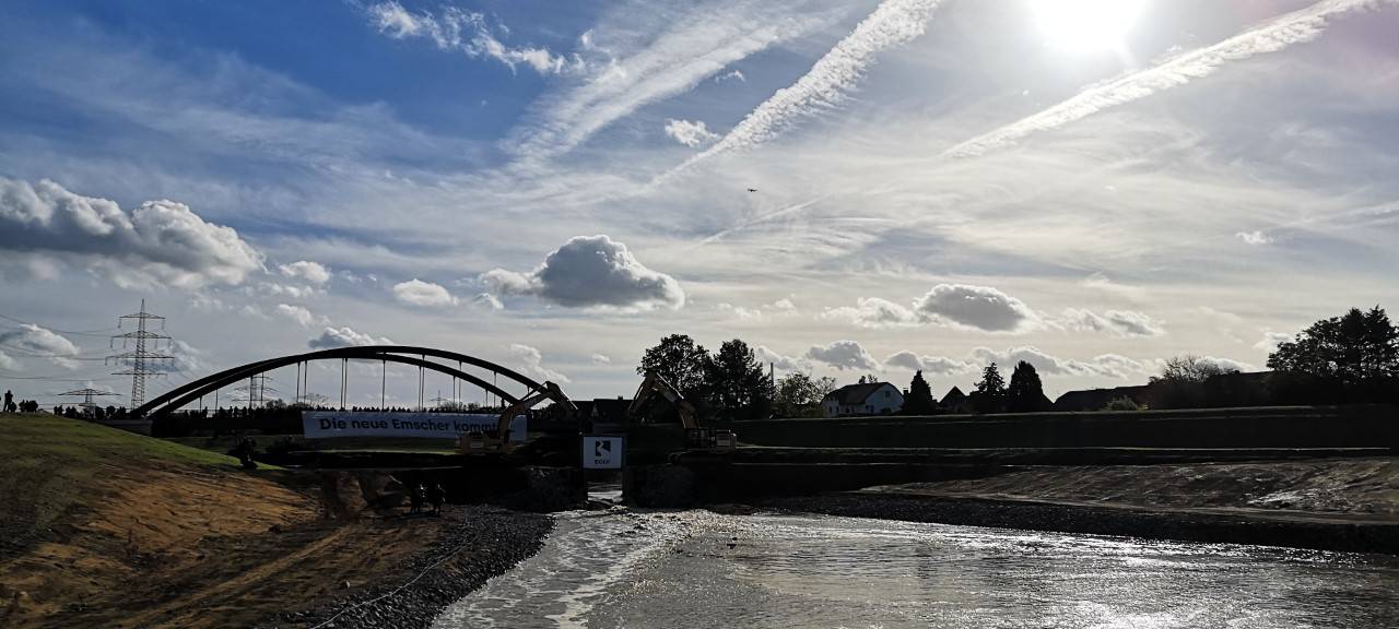 Baustart in Dinslaken - Emscher soll langsamer fließen