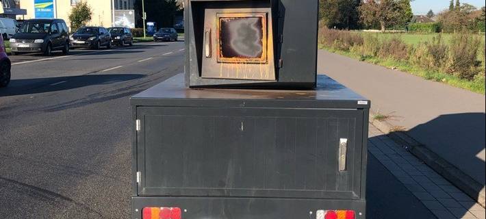 Unbekannte beschmieren Blitzer in Kamp-Lintfort