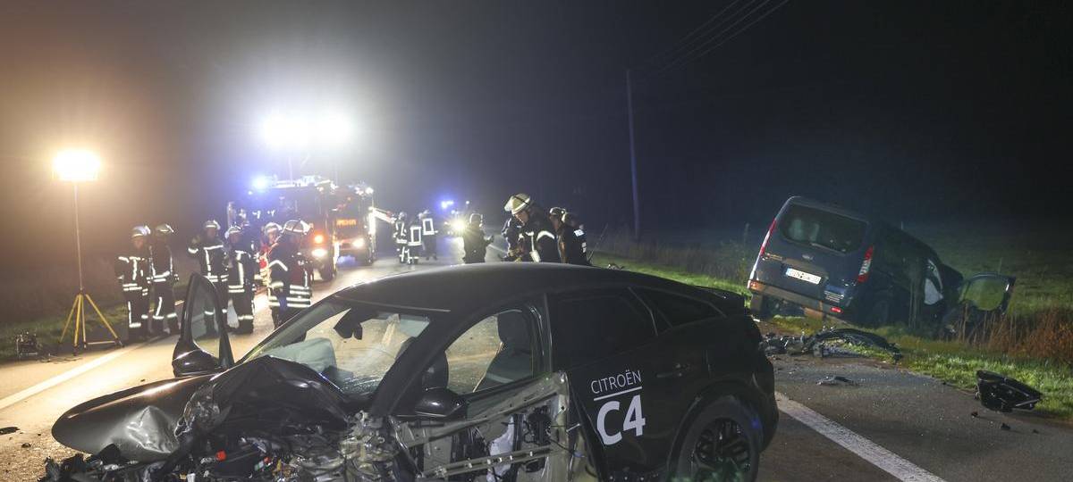 Vier Schwerverletzte nach Unfall in Hamminkeln-Brünen
